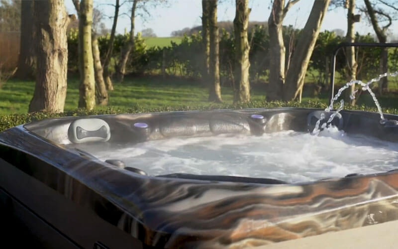 Platinum Spas Maximus Hot Tub