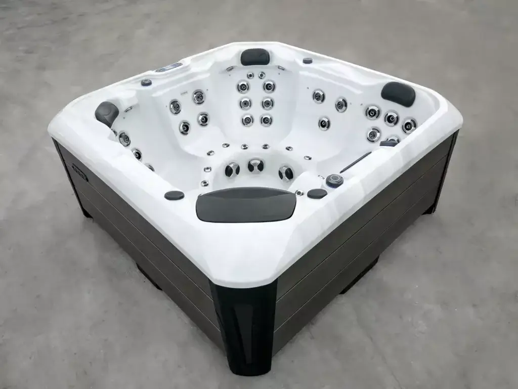 Platinum Spas Santorini Hot Tub