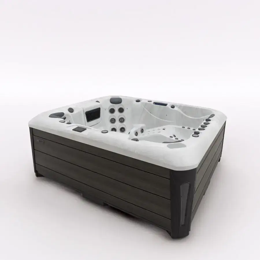 Platinum Spas Maximus Hot Tub