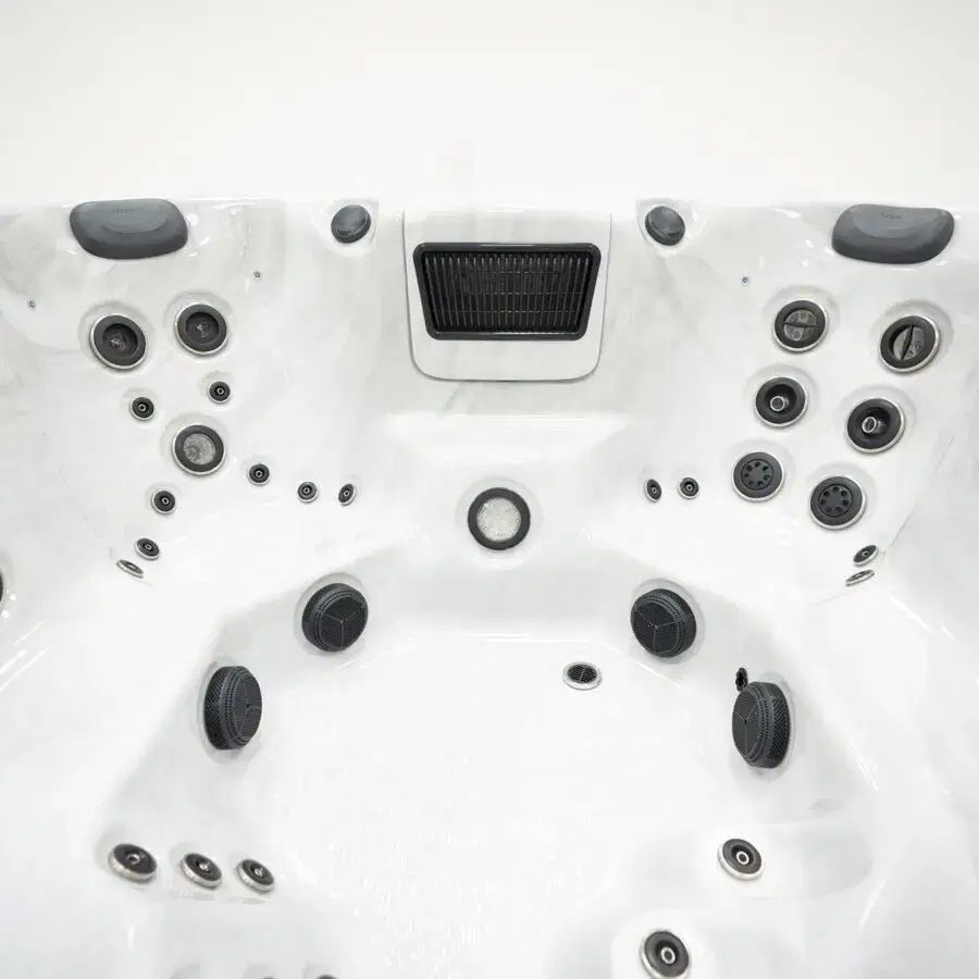 Platinum Spas Oslo Hot Tub