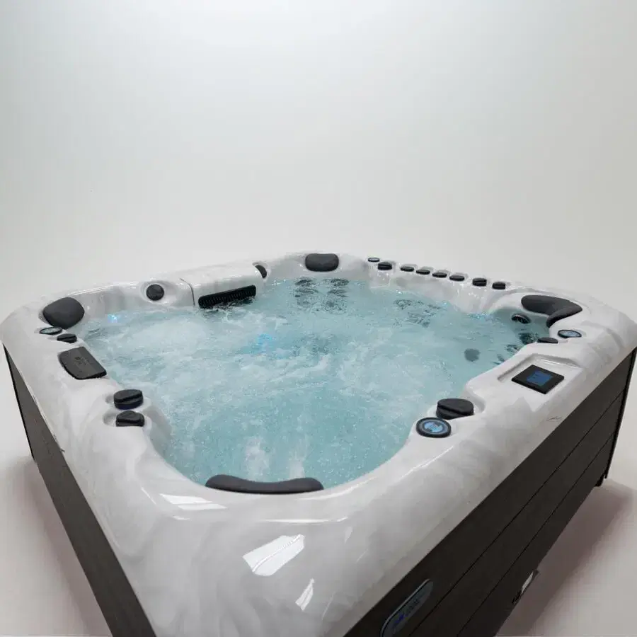 Platinum Spas Oslo Hot Tub